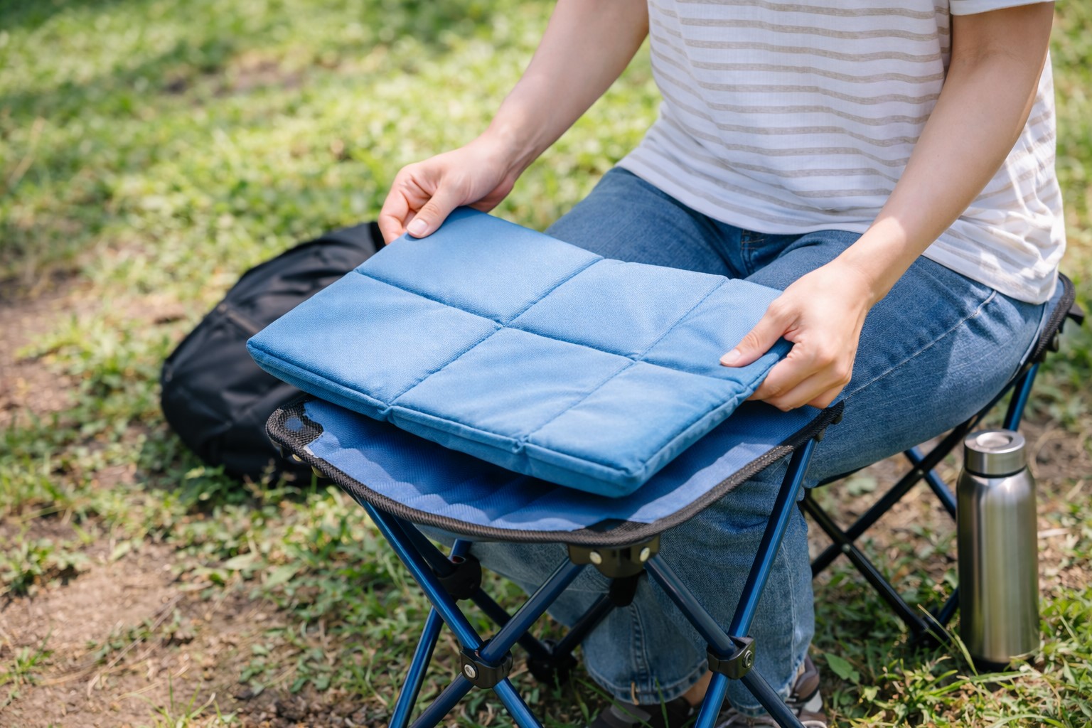 お尻の痛みを軽減する！100均クッションとの合わせ技