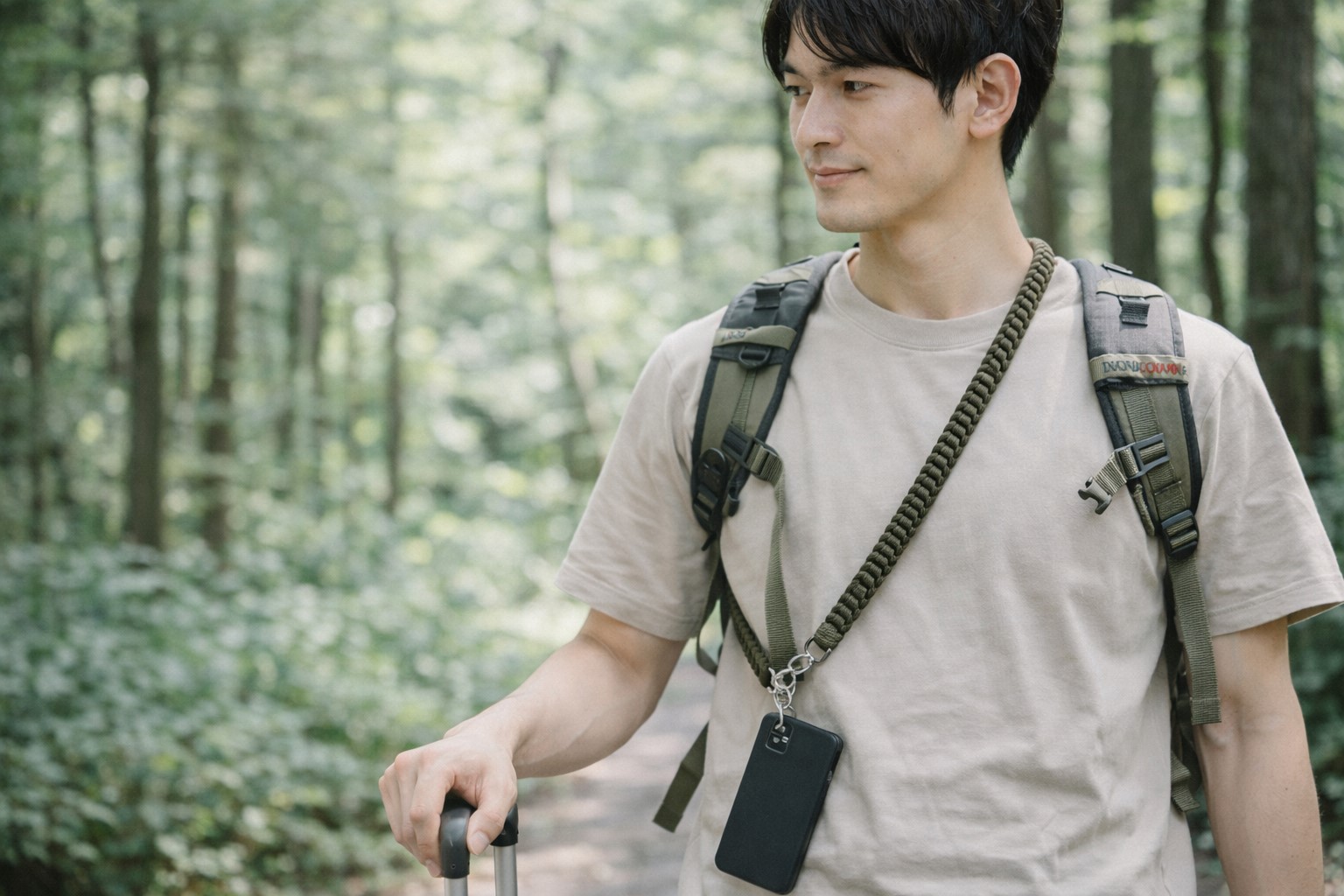 パラコード素材でアウトドア感