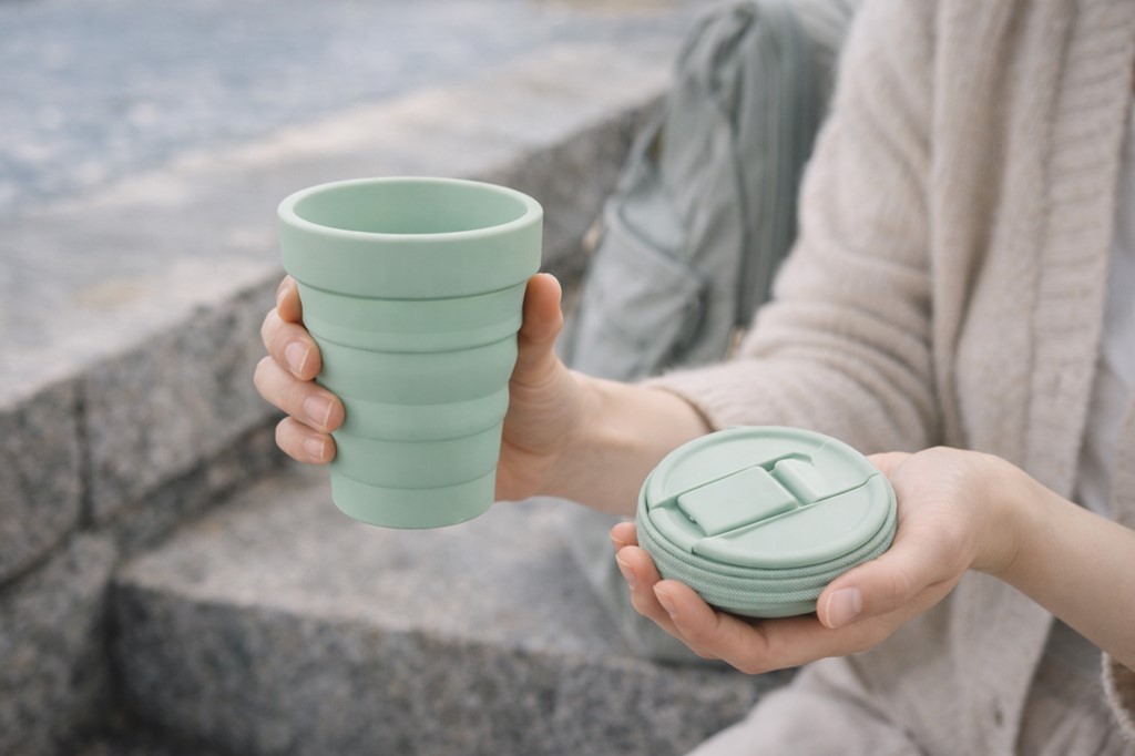 シリコンコップ携帯用(折りたたみ式など)