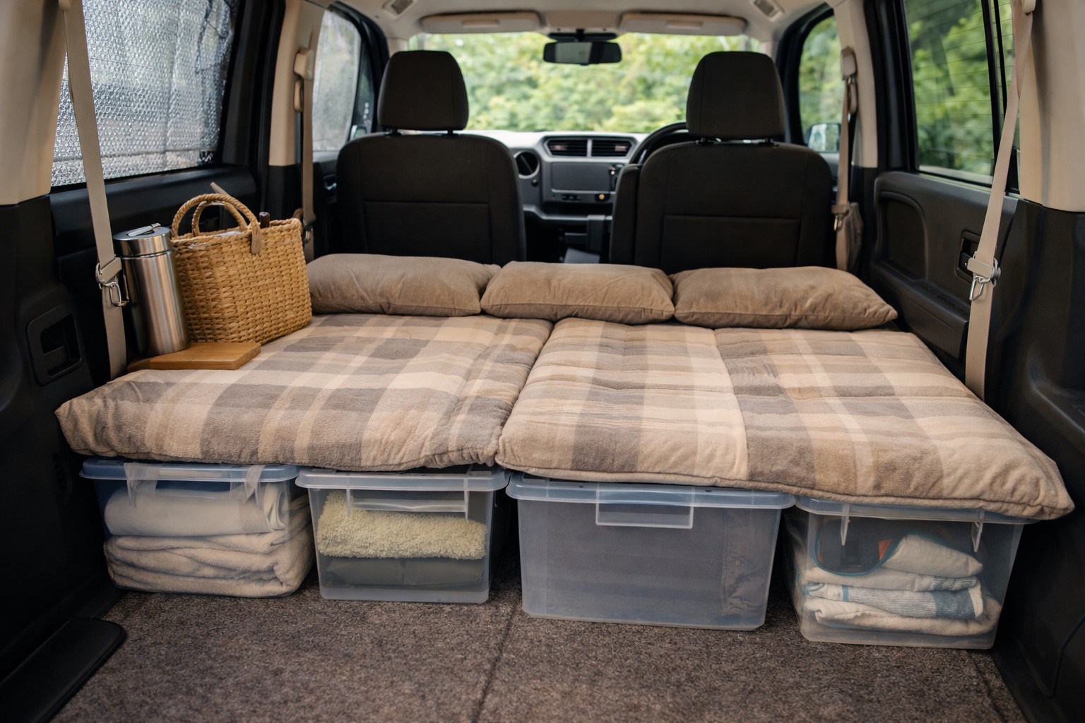 軽自動車をフルフラットにするための工夫