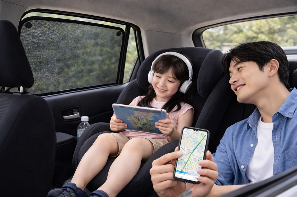 車の100均サイドサンシェードまとめ！旅行の眩しさを解消