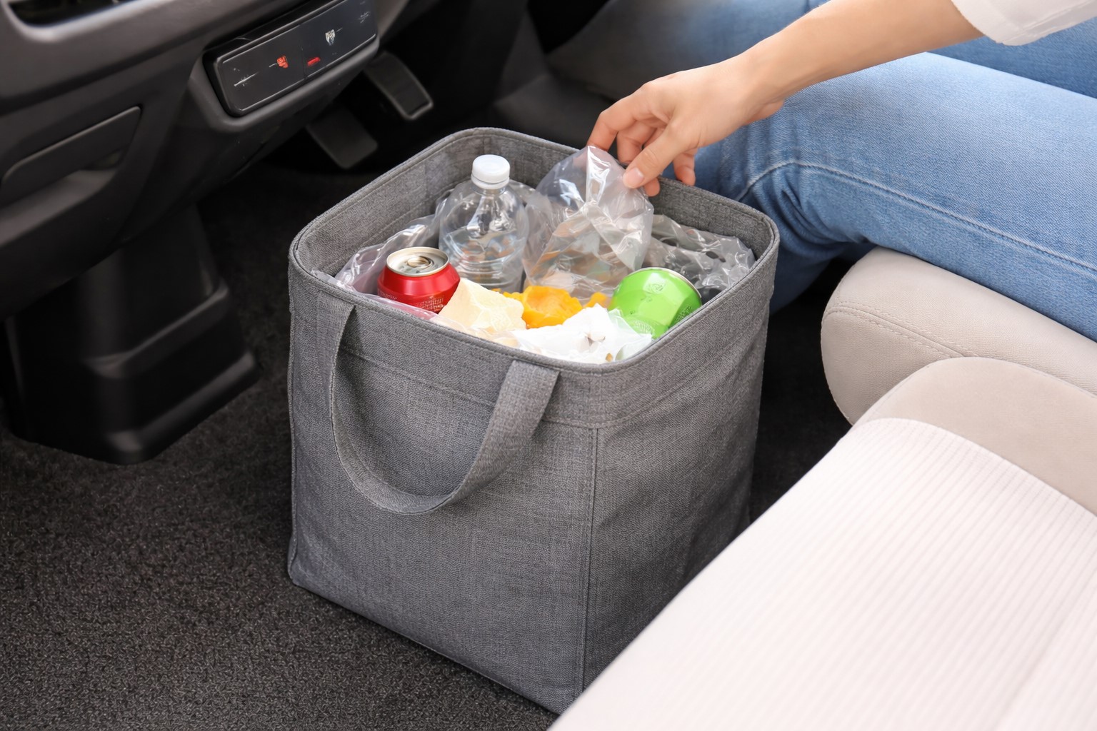 車内のゴミ箱の代用になるセリアのバッグ