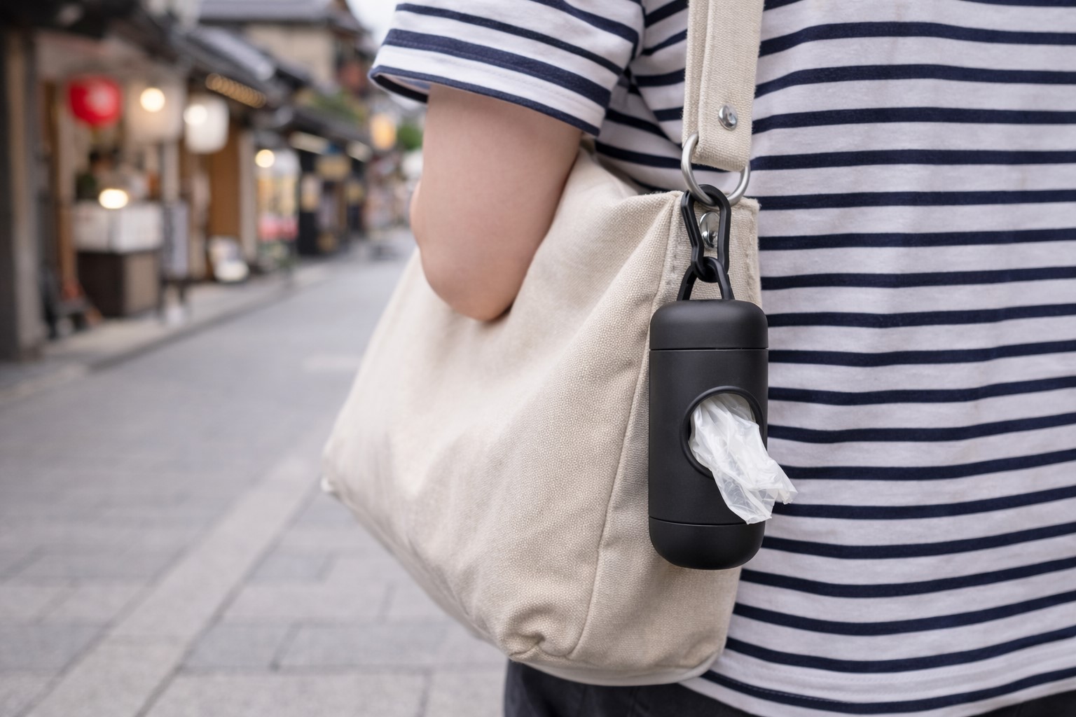 カバンに付けて持ち運びできる袋