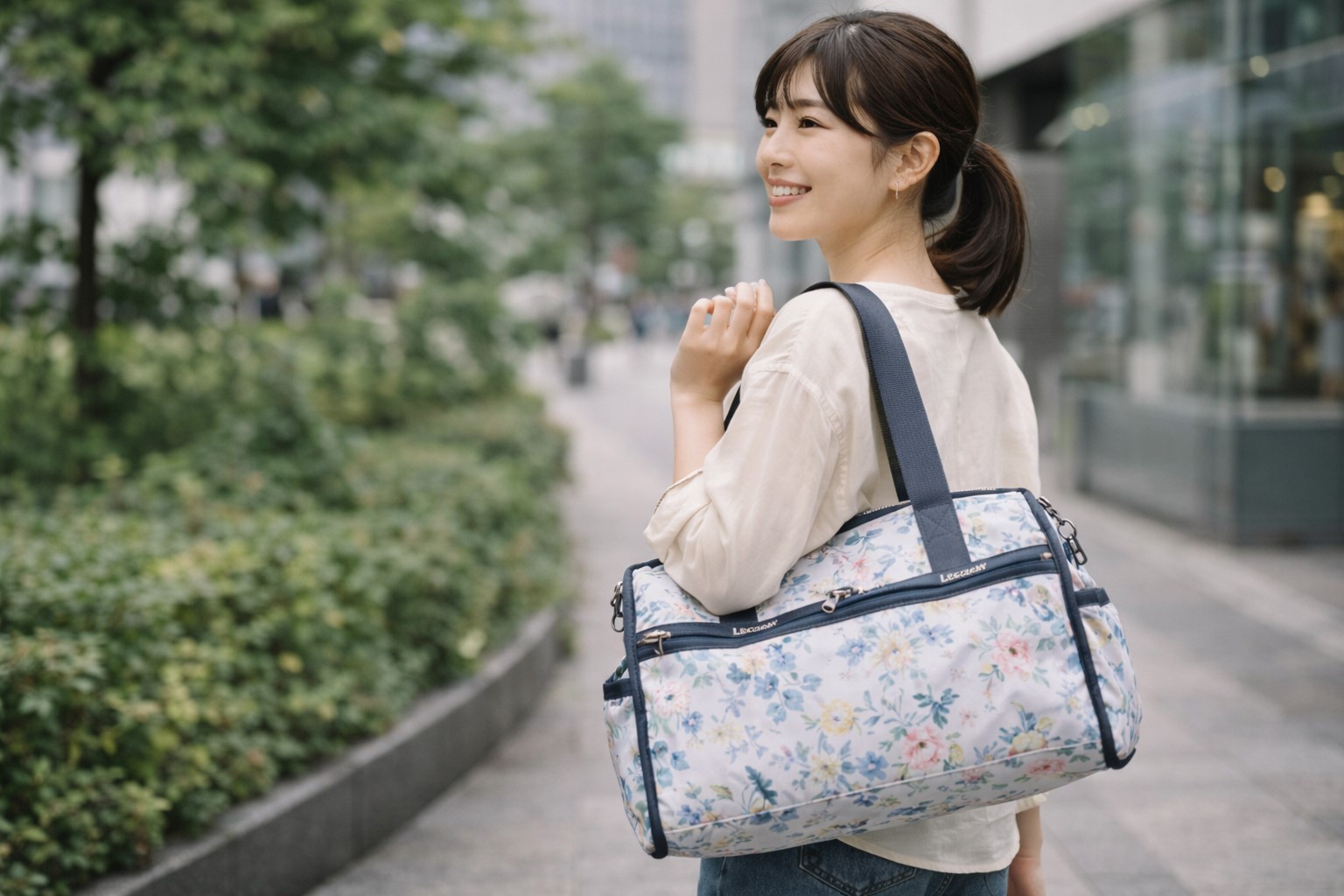 レディースの軽いおしゃれ鞄