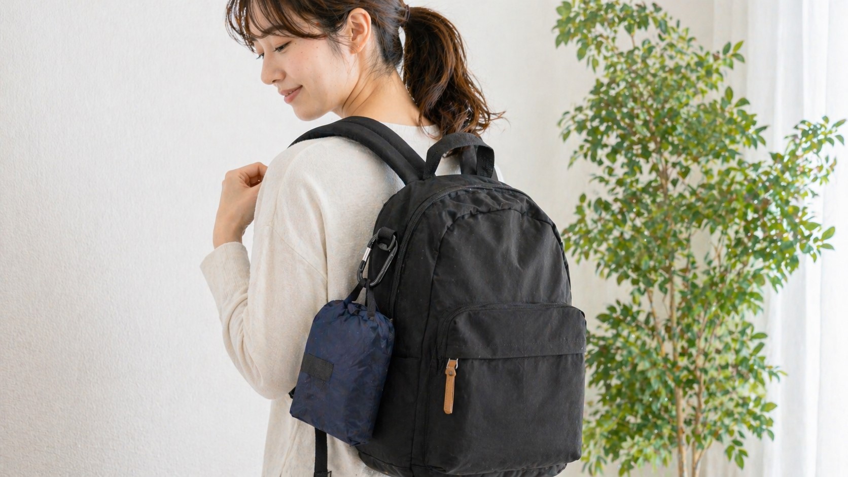 リュックに便利なカラビナ付き商品