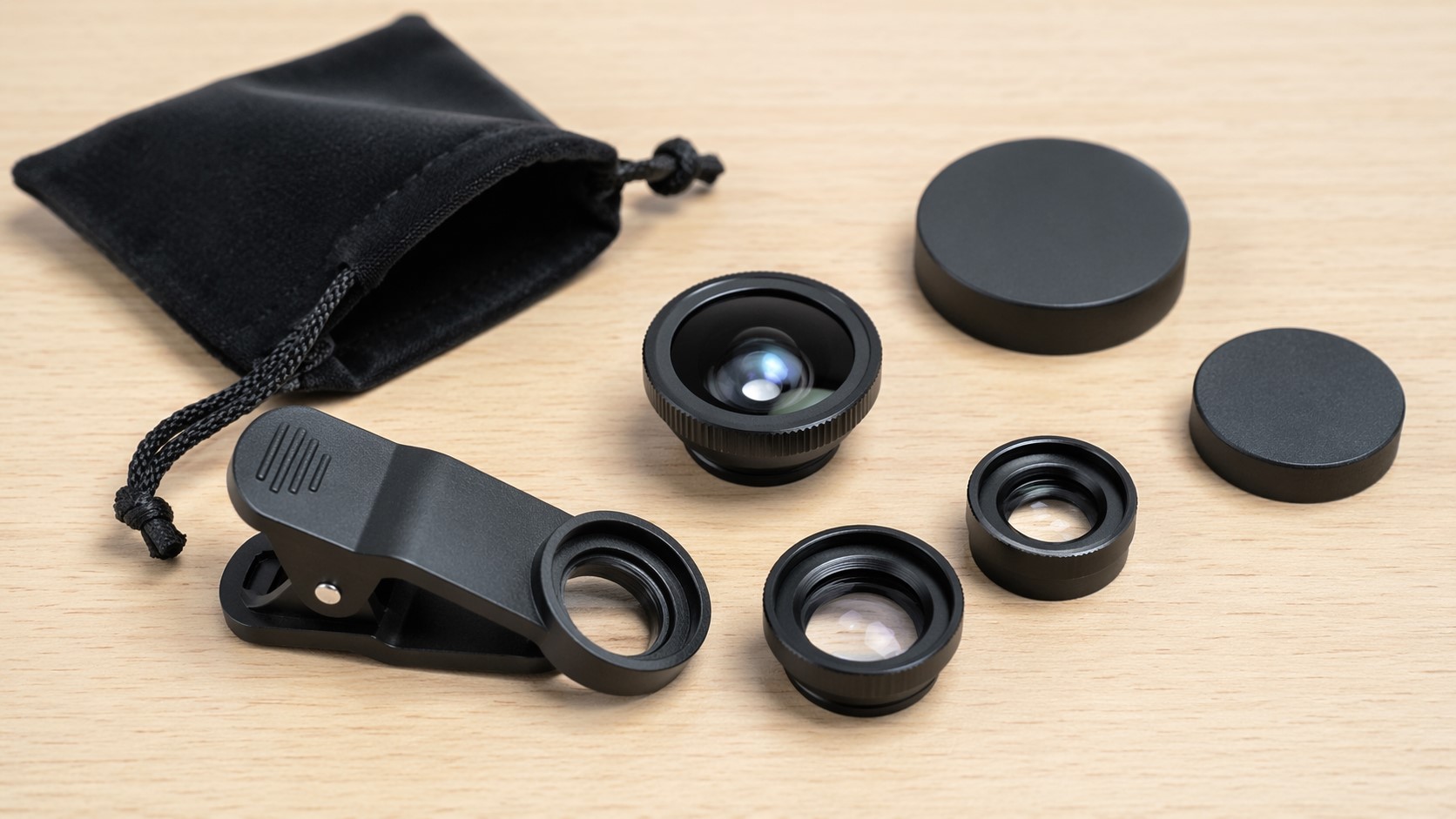 売り場にあるスマホレンズのセット内容