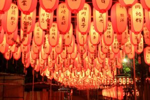 多度大社（8月）提灯祭り　ライトアップ　三重県桑名市の観光・撮影スポットの写真や画像