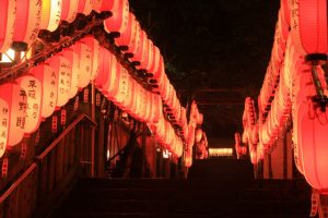多度大社（8月）提灯祭り　ライトアップ　三重県桑名市の観光・撮影スポットの写真や画像