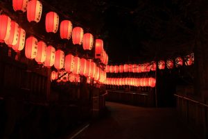 多度大社（8月）提灯祭り　ライトアップ　三重県桑名市の観光・撮影スポットの写真や画像