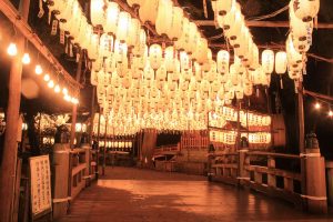 多度大社（8月）提灯祭り　ライトアップ　三重県桑名市の観光・撮影スポットの写真や画像