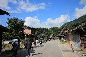白川郷合掌造り集落　（商店街）　岐阜県大野郡白川村の観光・撮影スポットの写真や画像
