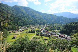 白川郷合掌造り集落　（展望台からの町なみ）　岐阜県大野郡白川村の観光・撮影スポットの写真や画像