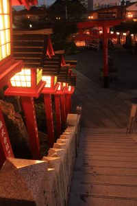 三光稲荷神社　ライトアップ　愛知県犬山市観光・風景撮影スポットの写真や画像