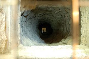 伊賀上野城　(井戸)　三重県伊賀市の観光・撮影スポットの写真や画像
