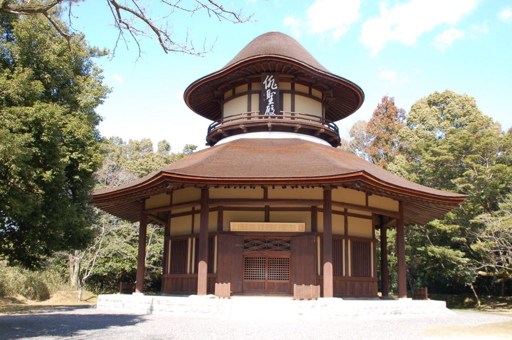 伊賀上野城　(俳聖殿)　三重県伊賀市の観光・撮影スポットの写真や画像