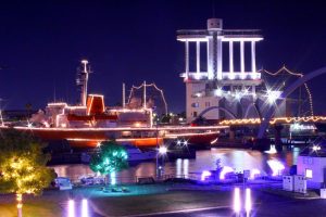 シートレインランド　夜景　ライトアップ　イルミネーション　名古屋市港区の観光・撮影スポットの写真と画像