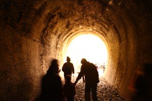 定光寺　愛岐トンネル群　紅葉　大もみじ　愛知県春日井市の観光・撮影スポットの画像や写真