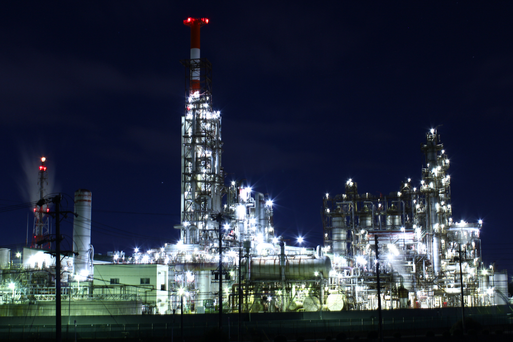 昭和四日市石油　夜景　四日市コンビナート　工場地帯　三重県四日市市の観光・撮影スポットの画像と写真
