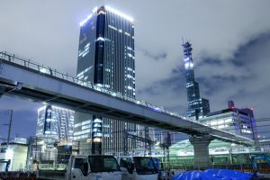 ささしまライブ　駅周辺　グローバルゲート　歩行者デッキ　歩道橋　夜景　中村区の観光・撮影スポットの画像と写真