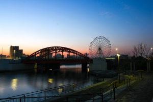 中川運河　中川橋　名古屋港シートレインランド　観覧車　ポートビル　朝　名古屋市中川区の観光・撮影スポットの画像と写真