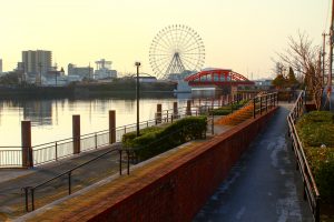 中川運河　中川橋　名古屋港シートレインランド　観覧車　ポートビル　朝　名古屋市中川区の観光・撮影スポットの画像と写真