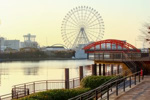 中川運河　中川橋　名古屋港シートレインランド　観覧車　ポートビル　朝　名古屋市中川区の観光・撮影スポットの画像と写真