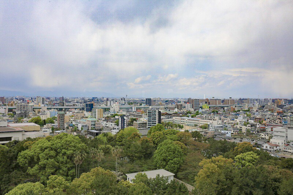 名古屋城　展望台　3月　春の花　名古屋市中区の観光・撮影スポットの画像と写真