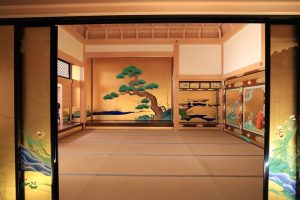 名古屋城　本丸御殿　3月　春の花　名古屋市中区の観光・撮影スポットの画像と写真