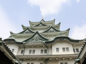 名古屋城　天守閣　3月　春の花　名古屋市中区の観光・撮影スポットの画像と写真