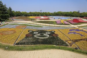 なばなの里　くまもん　4月　三重県桑名市の観光・撮影スポットの画像と写真