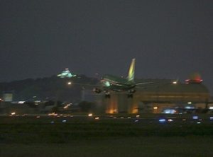 エアーフロントオアシス　夜景　県営名古屋空港　FDA　飛行機　愛知県豊山町の観光・撮影スポットの写真と画像