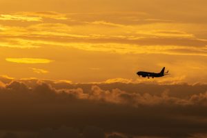 りんくう緑地南駐車場、飛行機、中部国際空港セントレア、夕日、愛知県常滑市の観光・撮影スポットの画像と写真