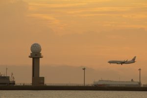りんくう緑地南駐車場、飛行機、中部国際空港セントレア、夕日、愛知県常滑市の観光・撮影スポットの画像と写真