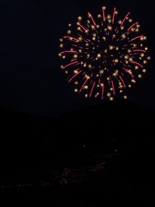 四谷千枚田　花火　6月愛知県新城市の観光・撮影スポットの画像と写真