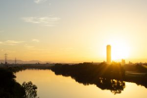 ザシーン城北　庄内川橋　朝日　名古屋市北区の観光・撮影スポットの画像と写真