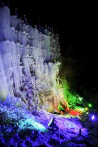 豊田市稲武　氷瀑　大井平公園　湧水広場　2月　愛知県豊田市の観光・撮影スポットの画像と写真