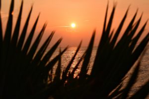 野間灯台、夕日、愛知県知多郡の観光・撮影スポットの画像と写真