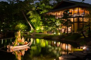 徳川園観月会・月を掬う、十五夜、秋、ライトアップ、名古屋市東区の観光・撮影スポットの画像と写真