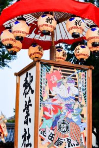 刈谷万燈(まんど)まつり、秋葉社・松秀寺、8月、夏、愛知県刈谷市の観光・撮影スポットの画像と写真