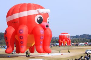 鈴鹿バルーンフェスティバル、熱気球大会、11月、秋、三重県鈴鹿市の観光・撮影スポットの画像と写真