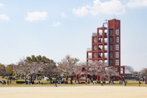落合公園、桜、水の塔、3月の春の花、愛知県春日井市の観光・撮影スポットの画像と写真