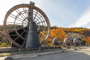飛騨そばの里、五輪水車、紅葉、岐阜県高山市荘川町の観光・撮影スポットの画像と写真