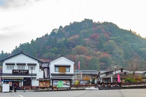香嵐渓、もみじ祭り、紅葉、秋11月、愛知県豊田市足助町の観光・撮影スポットの画像と写真