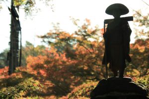 寂光院、紅葉、11月秋、愛知県犬山市の観光・撮影スポットの画像と写真