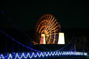 道の駅おばあちゃん市・山岡,イルミネーション、日本一の水車、岐阜県恵那市の観光・撮影スポットの画像と写真