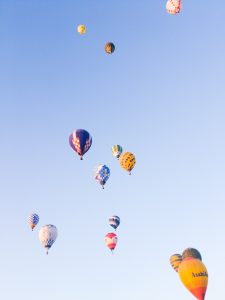 鈴鹿バルーンフェスティバル、熱気球、11月秋、三重県鈴鹿市の観光・撮影スポットの画像と写真