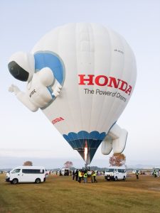 鈴鹿バルーンフェスティバル、熱気球、11月秋、三重県鈴鹿市の観光・撮影スポットの画像と写真