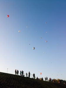 鈴鹿バルーンフェスティバル、熱気球、11月秋、三重県鈴鹿市の観光・撮影スポットの画像と写真