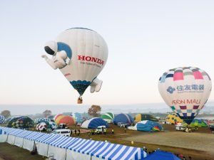 鈴鹿バルーンフェスティバル、熱気球、11月秋、三重県鈴鹿市の観光・撮影スポットの画像と写真