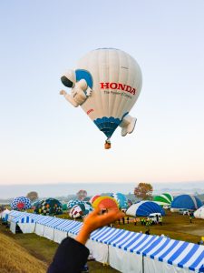 鈴鹿バルーンフェスティバル、熱気球、11月秋、三重県鈴鹿市の観光・撮影スポットの画像と写真